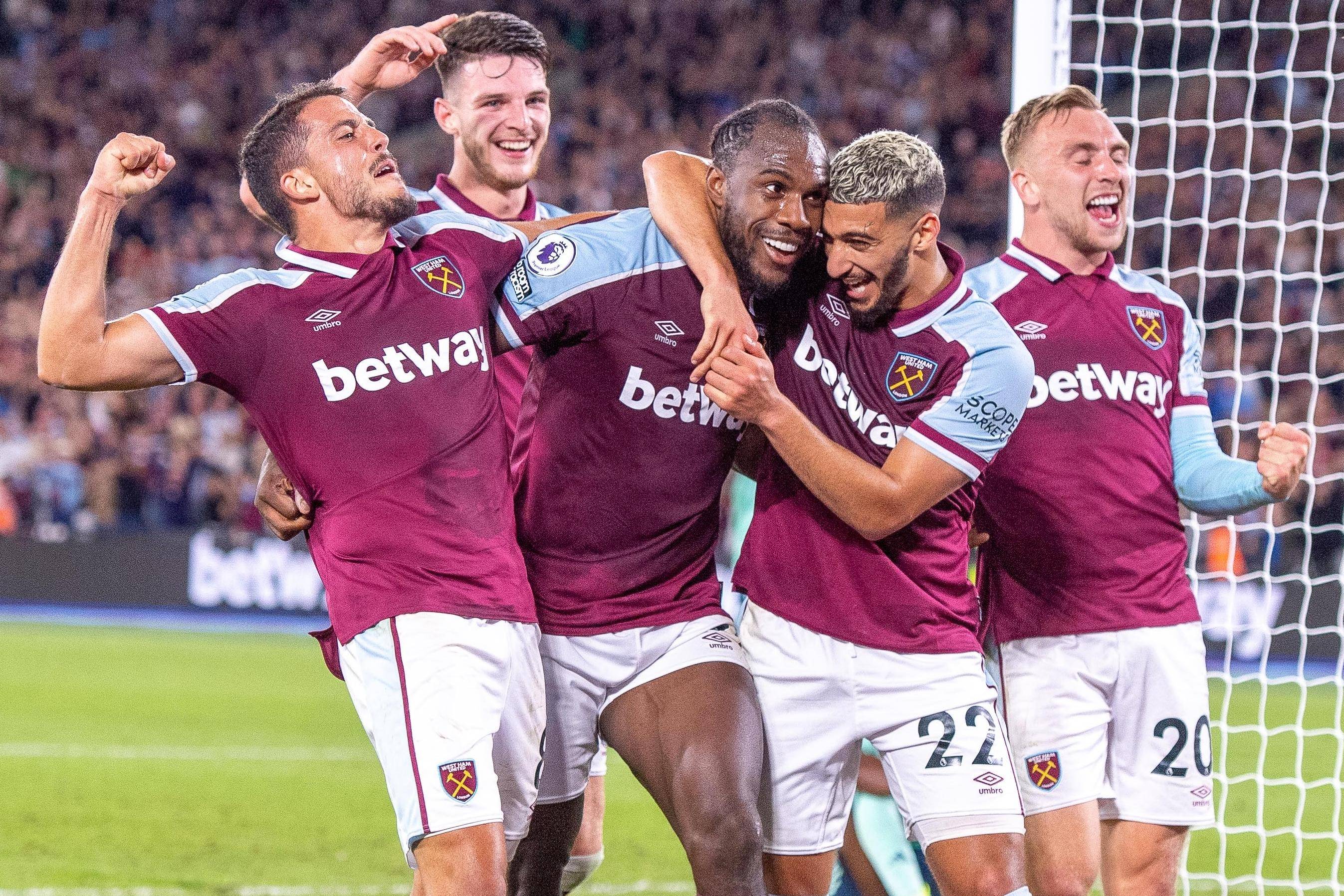 体育平台-曼联迎欧超杯关键赛，今晨刷新队史纪录，更衣室稳定，细节决定成败(皇马vs曼联欧超杯名单)