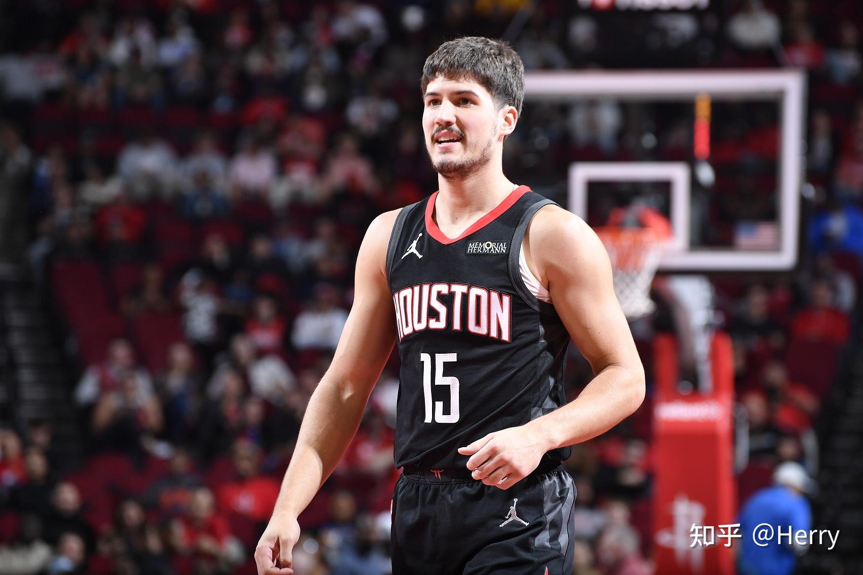 中国体育-包含MAD教练面临压力华盛顿奇才围绕NBA常规赛队长鼓劲，这操作让人直呼：今夜圣安东尼奥马刺调整名单以备欧冠的词条